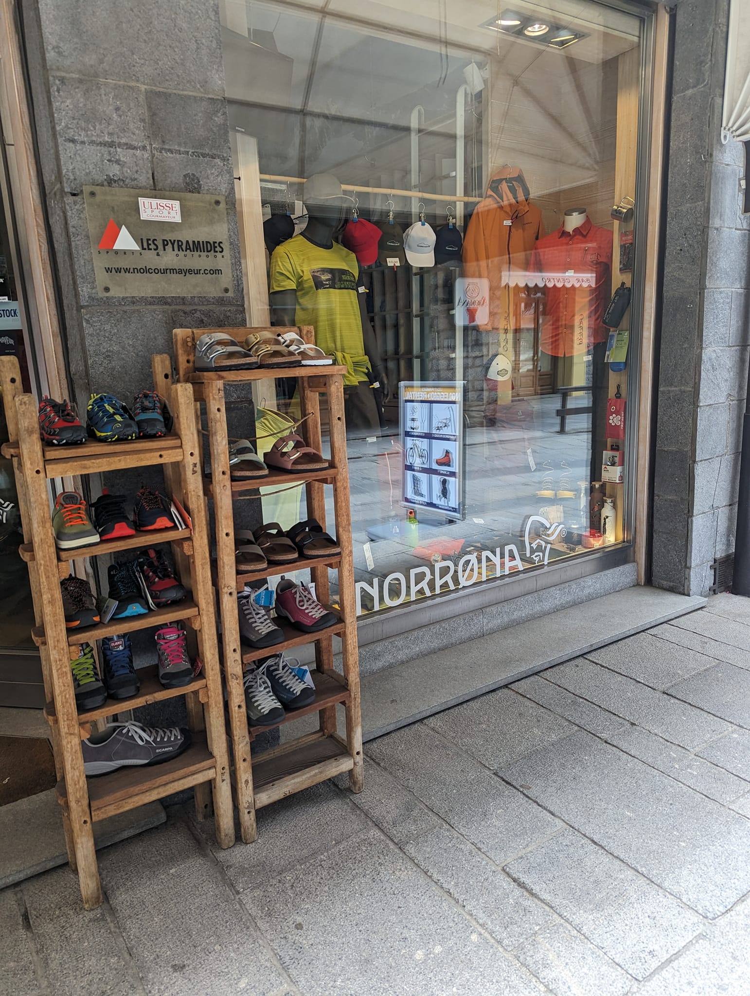 Norrønabutikk🤩 Flaks at jeg ikke orker bære mer i sekken😅