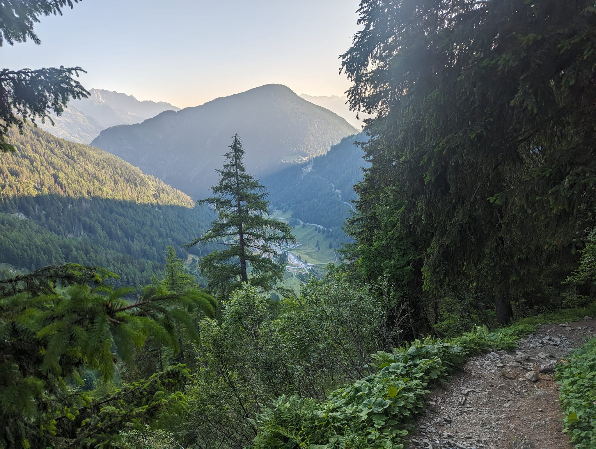 Utsikt ned mot Tre Le Champ
