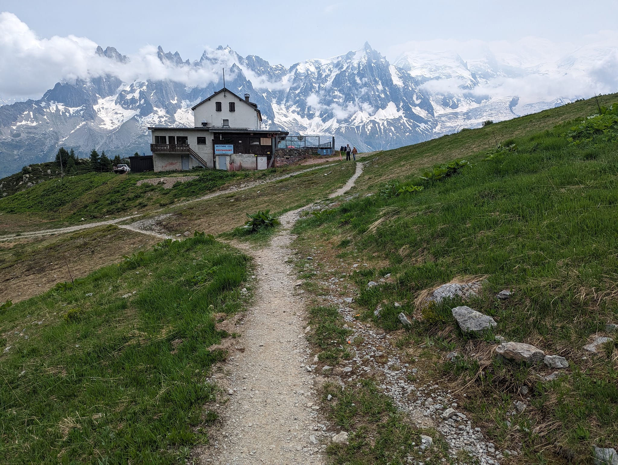 Altitude 2000 (2062 moh).
