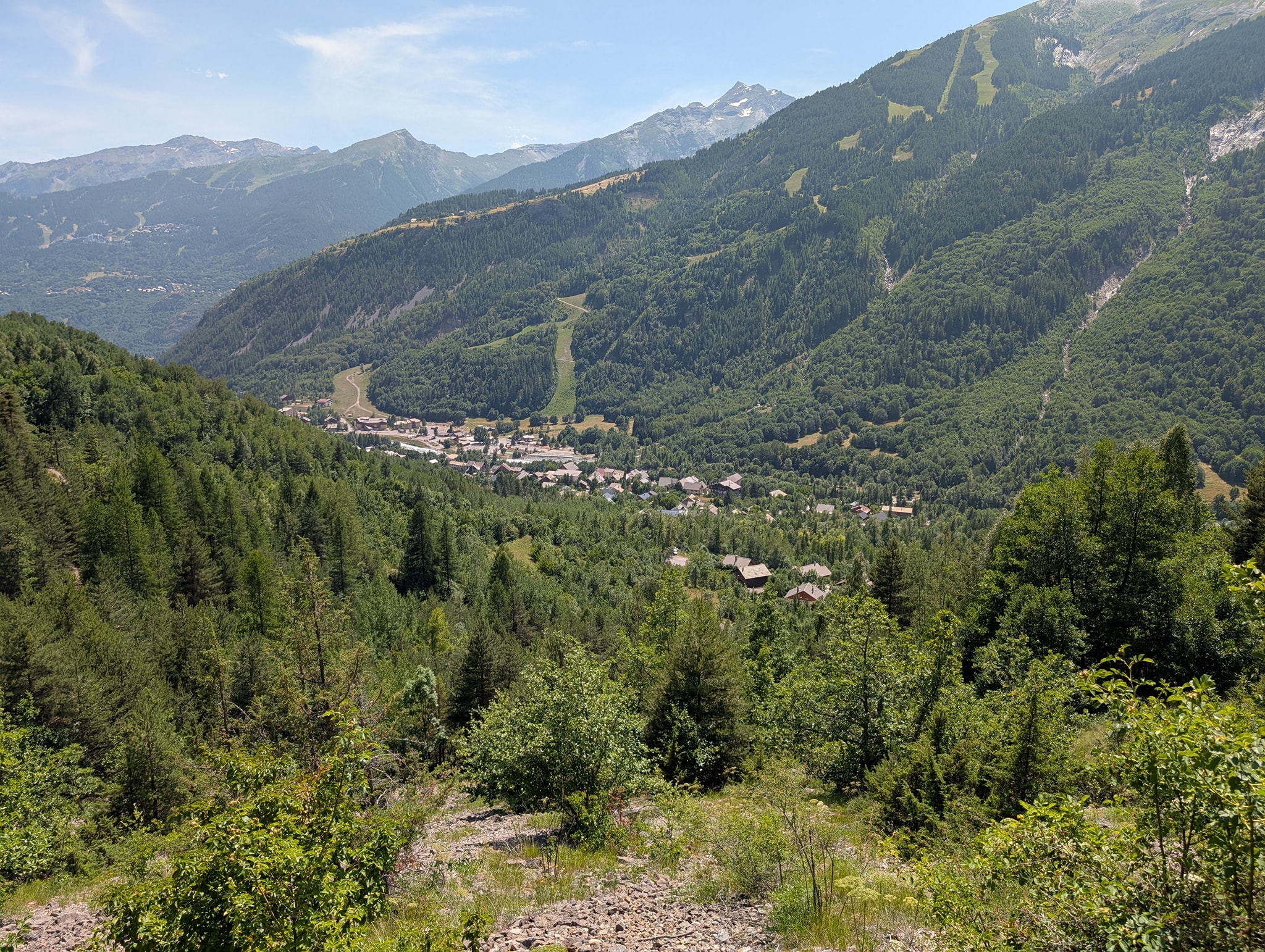 Snart nede i Valloise hvor det blir nytt hotell. 