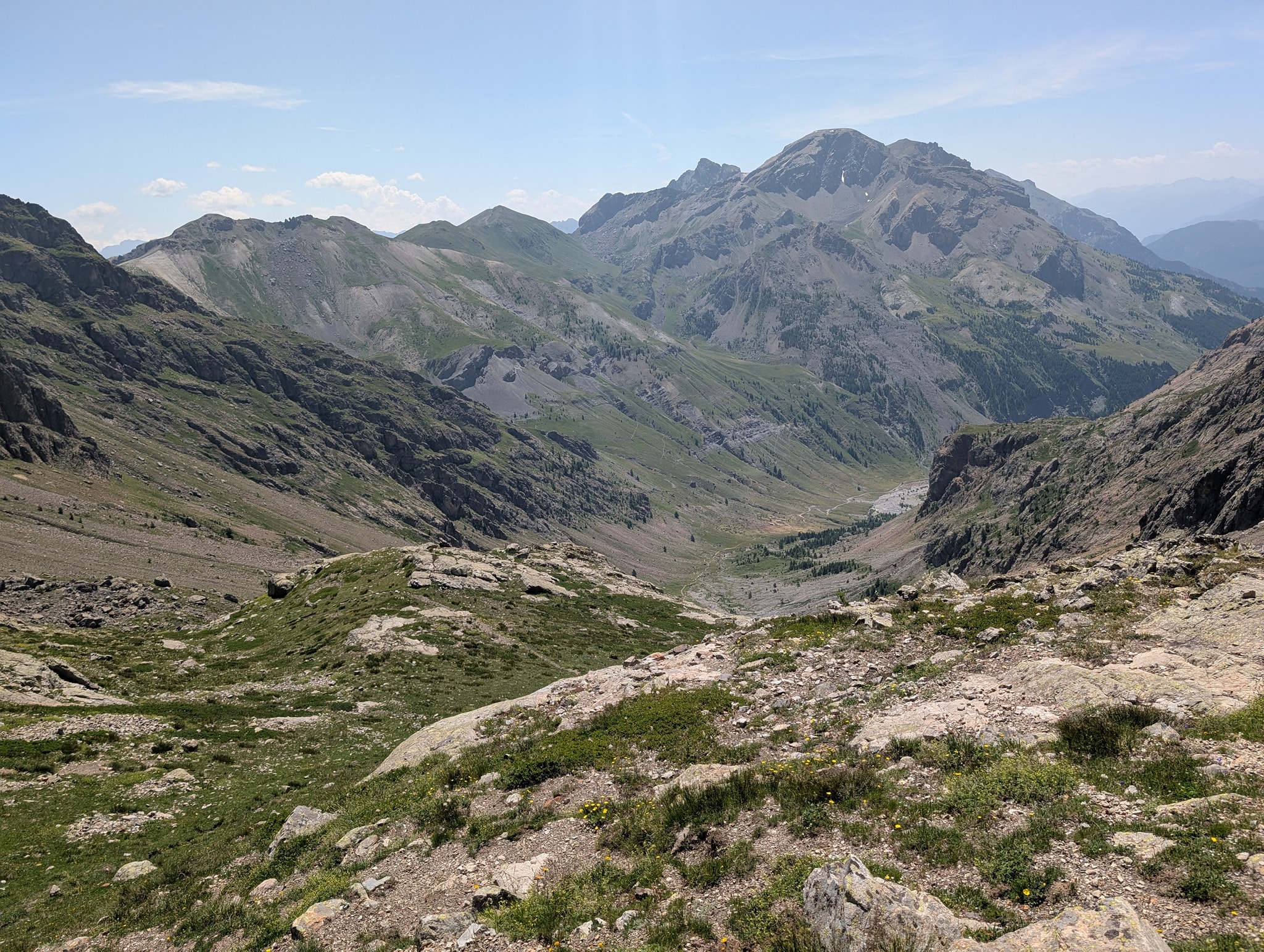 Den alternative løypen møter GR54 løypen på det flate partiet nede i dalen her.