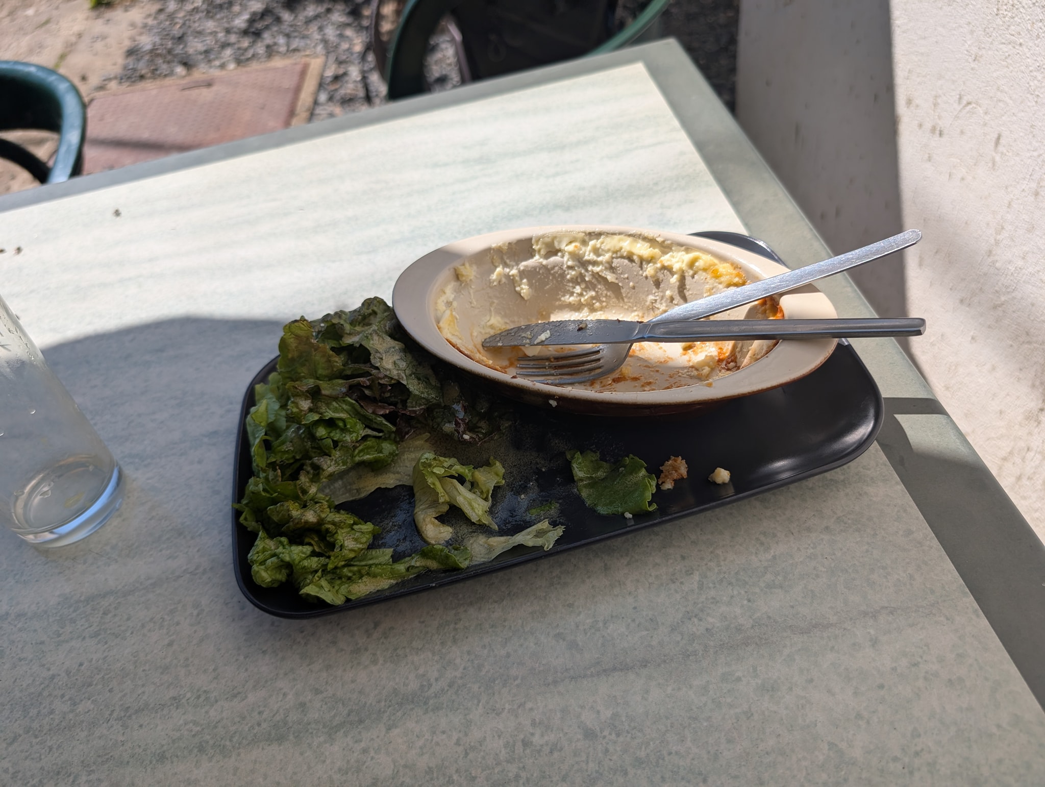 Bare restene igjen av raviolien jeg bestilte i landsbyen.